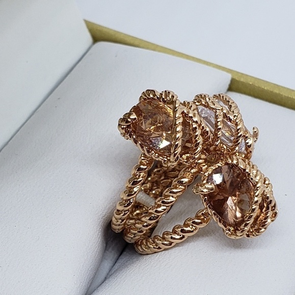 Charter Club 3 stone ring w/ rose tone metal Size 5 - Picture 5 of 7